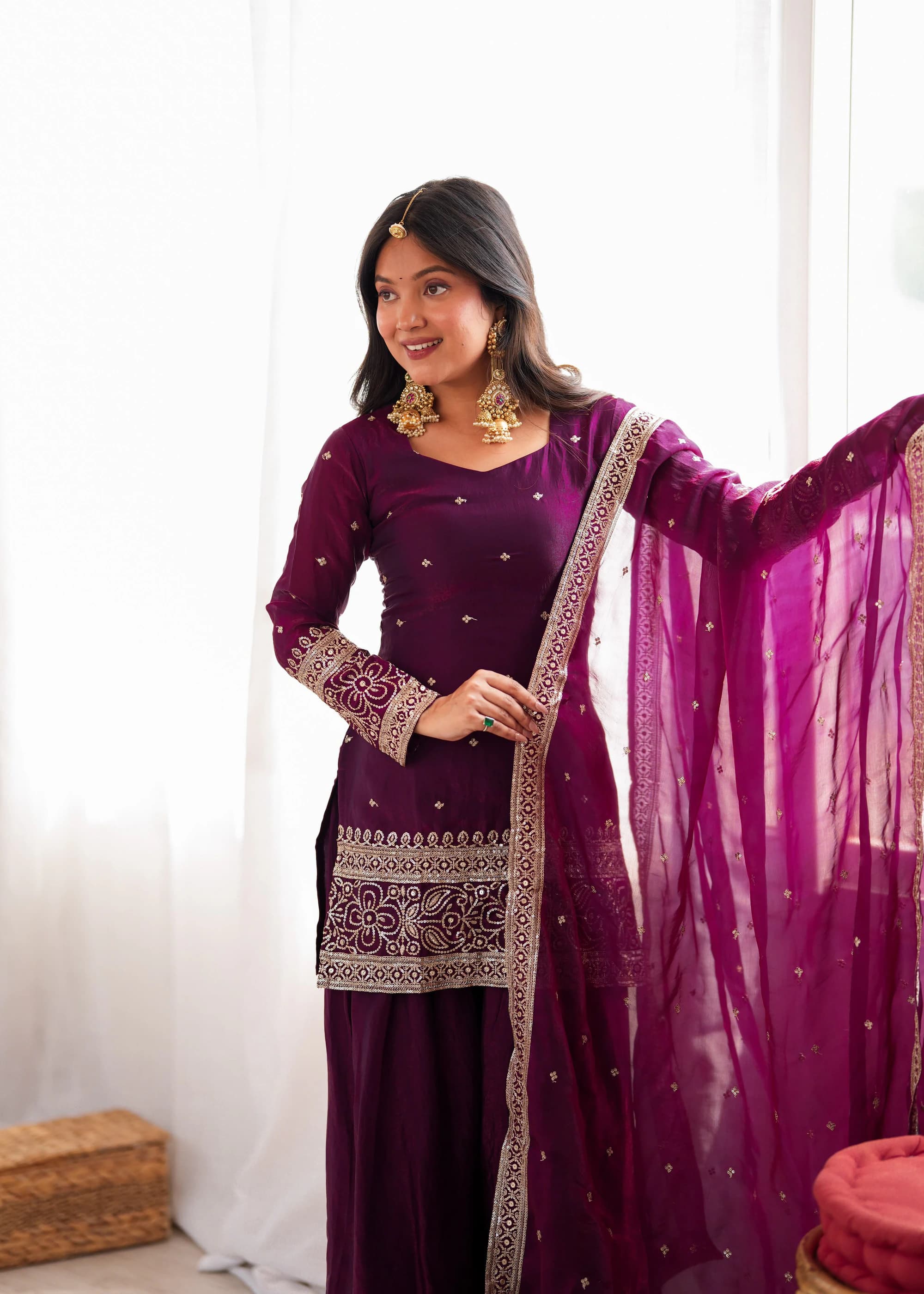 Fendy Silk Embroidered Kurta Set 2