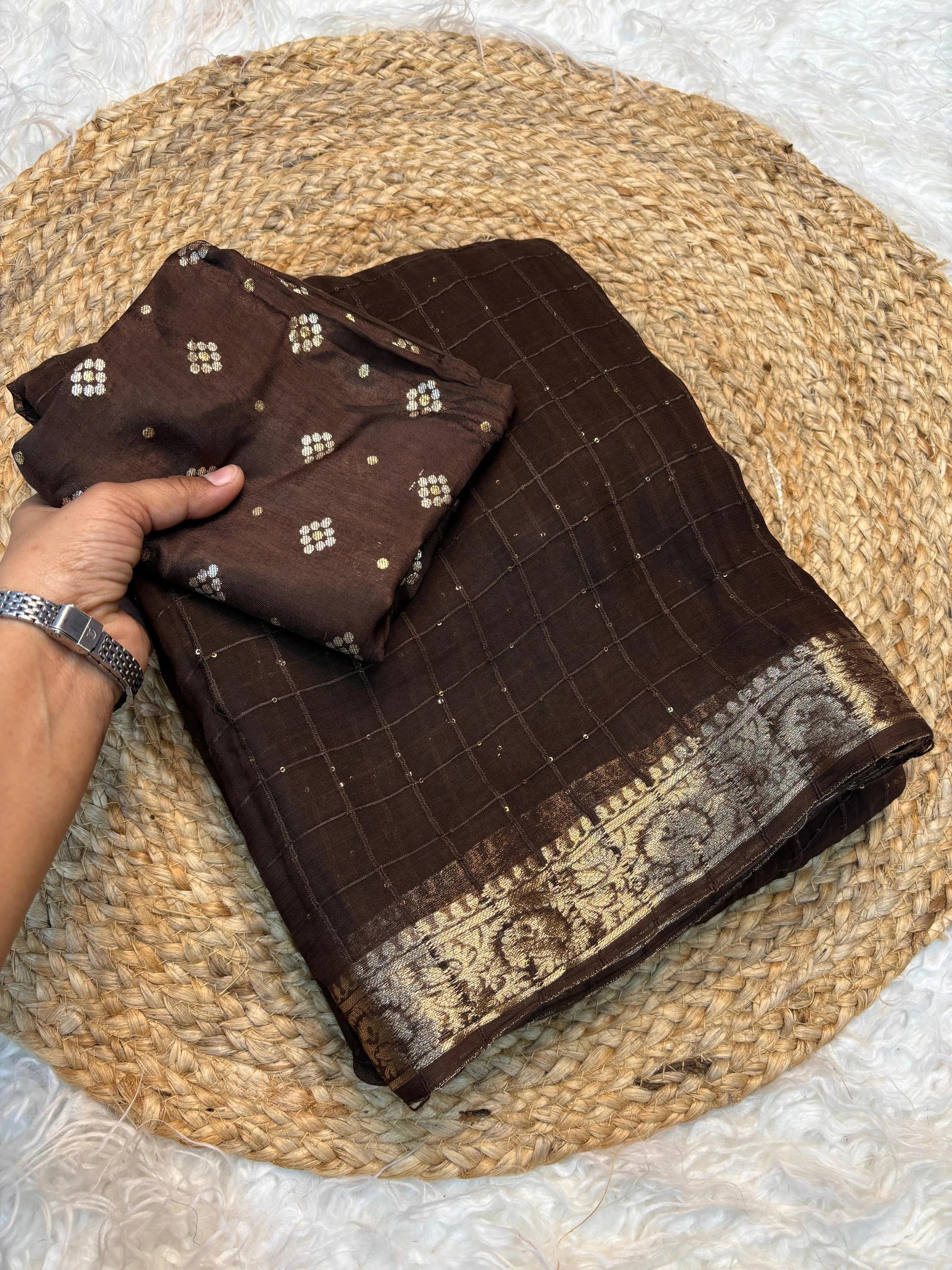 Pure viscose georgette with jacquard border with weaving chex with sequence with pure viscose blouse 2