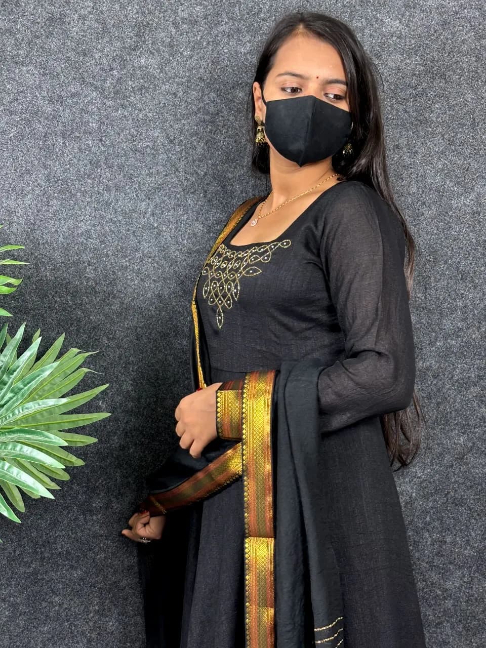🖤🖤Kadhalar dhinam roja outfit recreation black hand work Gown with duppata🖤🖤 2