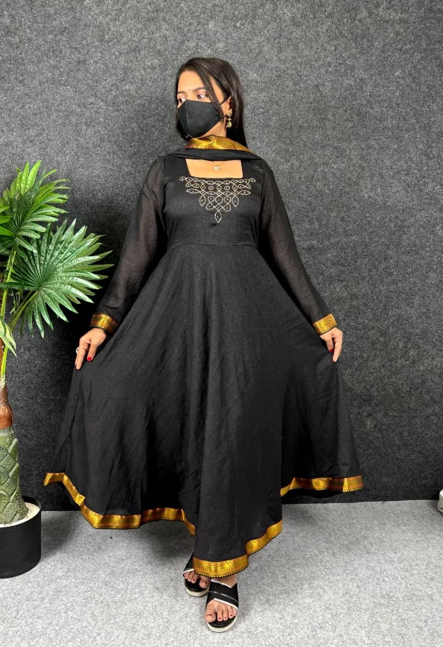 🖤🖤Kadhalar dhinam roja outfit recreation black hand work Gown with duppata🖤🖤 8