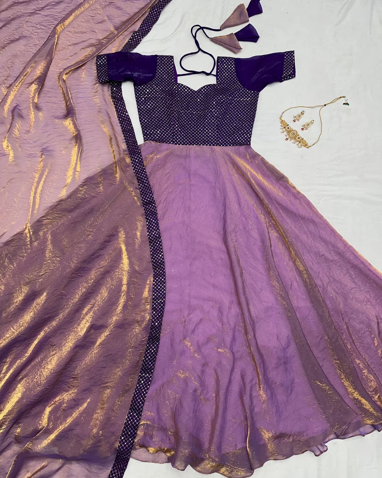 🌸🌸Attractive Pure Soft Fendy Silk Gown With Dupatta😎😎 3
