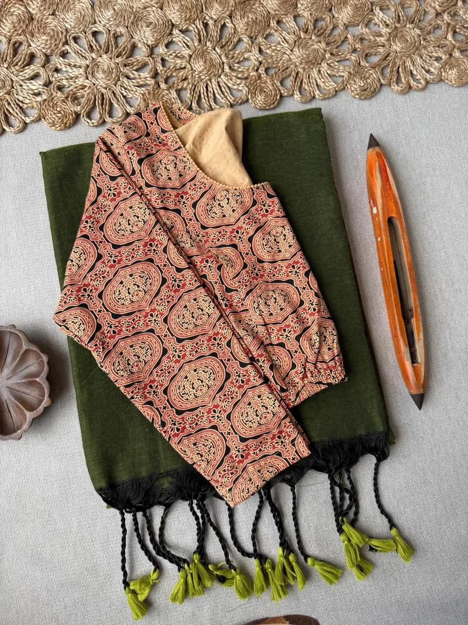 💗💗Insta Most Viral Khadi Sarees With Stretchable Blouse💗💗