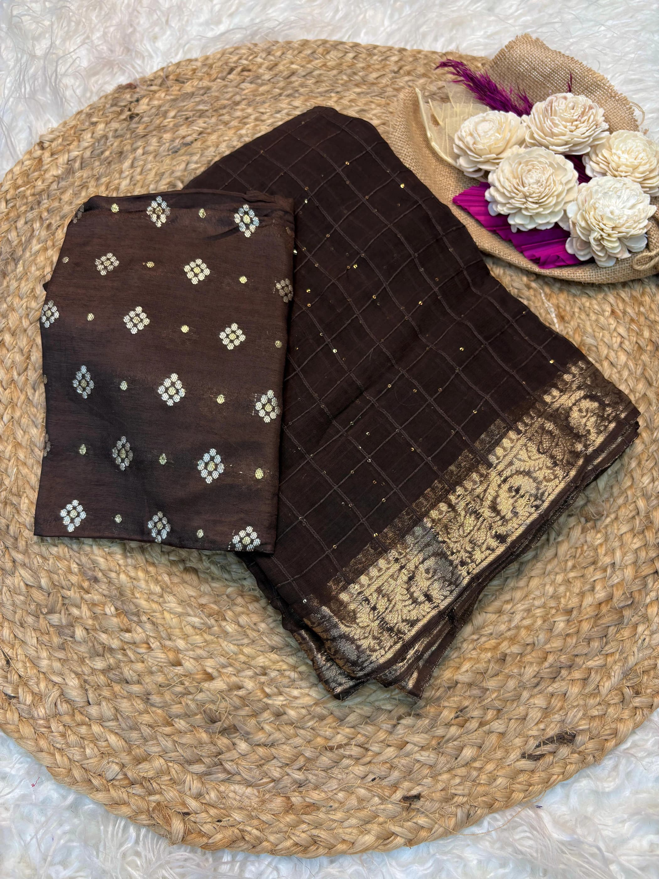 Pure viscose georgette with jacquard border with weaving chex with sequence with pure viscose blouse 3