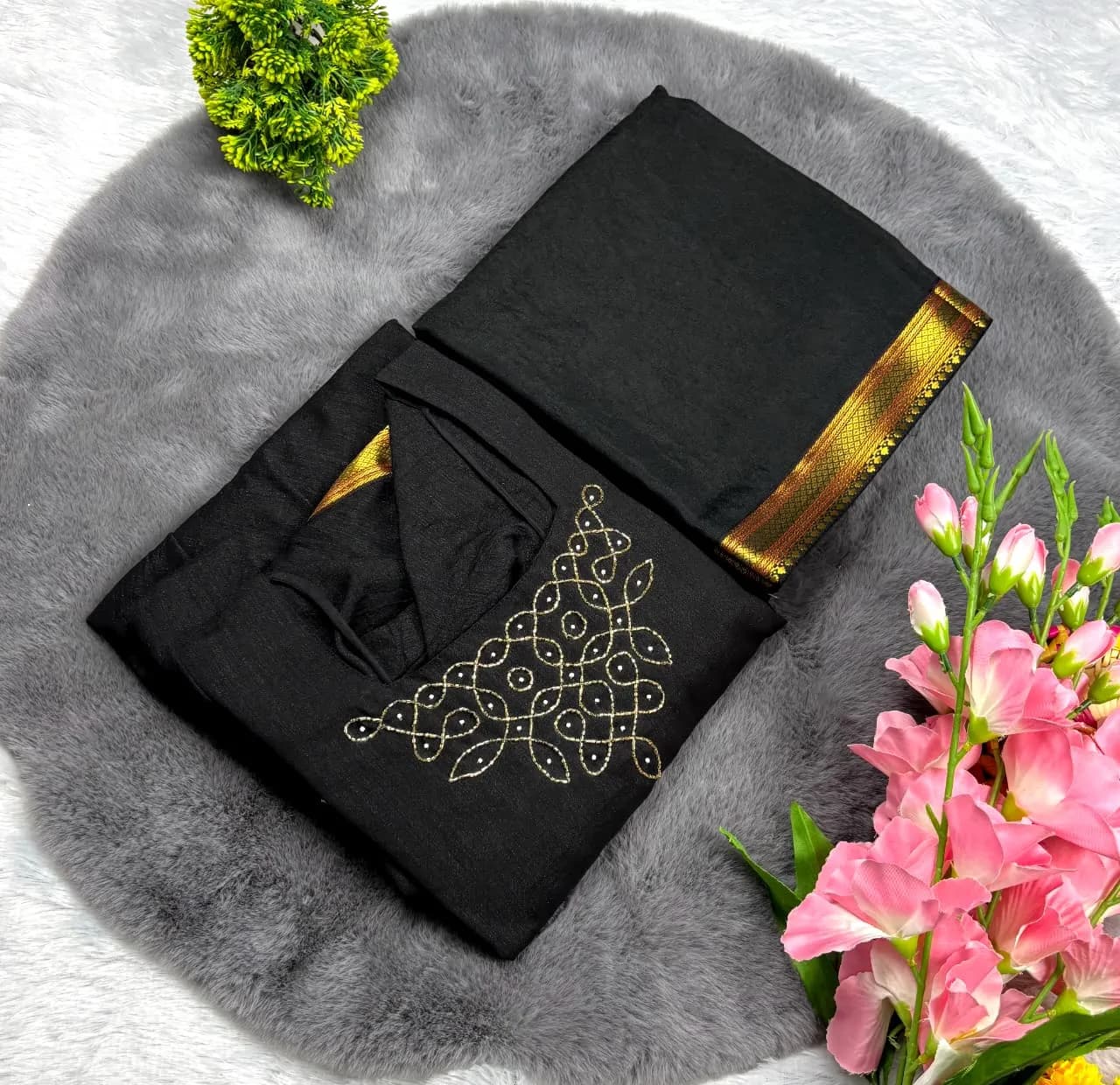 🖤🖤Kadhalar dhinam roja outfit recreation black hand work Gown with duppata🖤🖤 4
